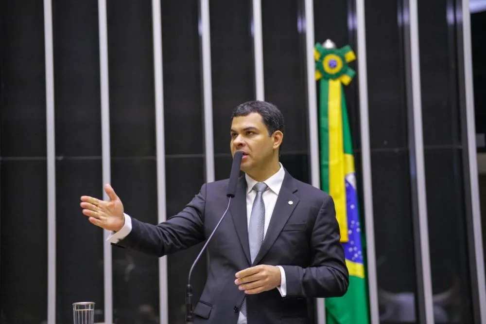 Câmara aprova projeto de Saullo Vianna que reconhece lúpus como deficiência