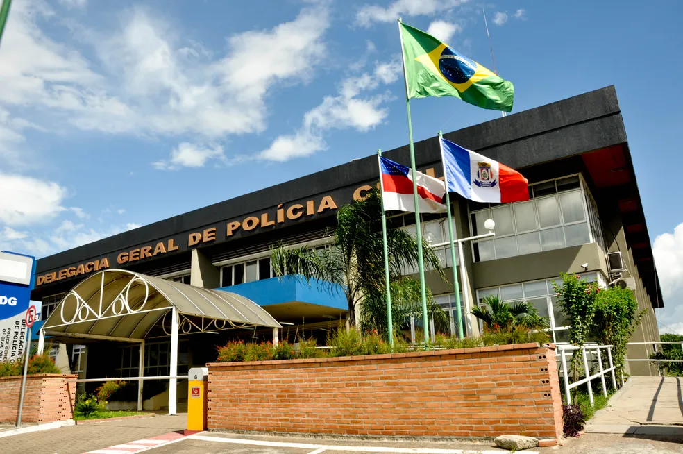 Homem é preso suspeito de abusar e ameaçar adolescente com TEA no Amazonas
