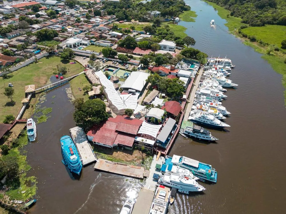 Kwati Club aposta em conforto, gastronomia e música para o Festival de Parintins 2026